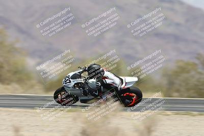 media/Apr-20-2025-CVMA (Sun) [[39090e8767]]/Race 9-Formula LW Twins Shootout/